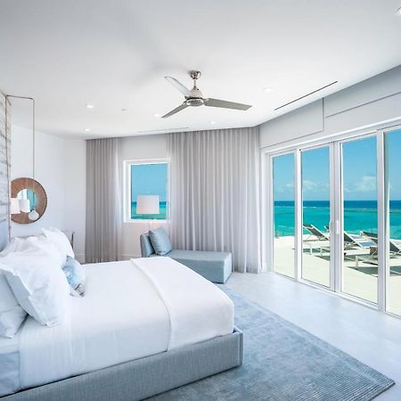Rum Point Club Residences Driftwood Village Екстер'єр фото