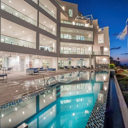 Rum Point Club Residences Driftwood Village Екстер'єр фото
