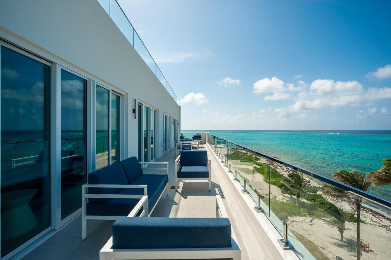 Rum Point Club Residences Driftwood Village Екстер'єр фото