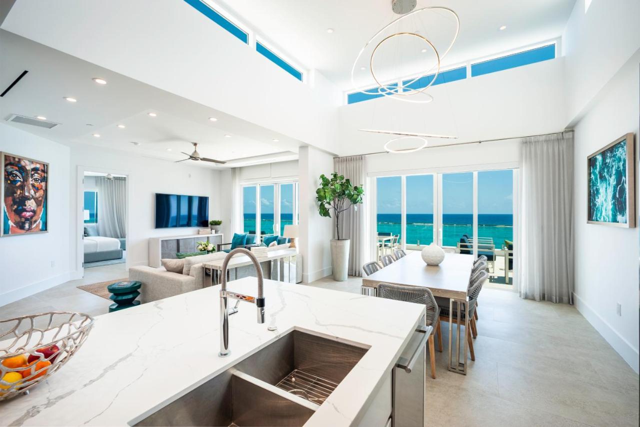 Rum Point Club Residences Driftwood Village Екстер'єр фото