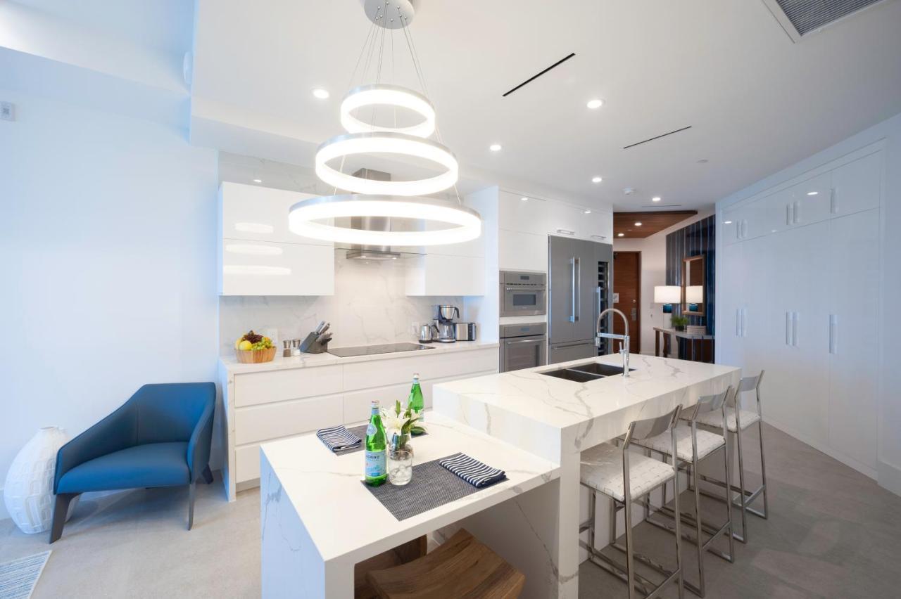 Rum Point Club Residences Driftwood Village Екстер'єр фото