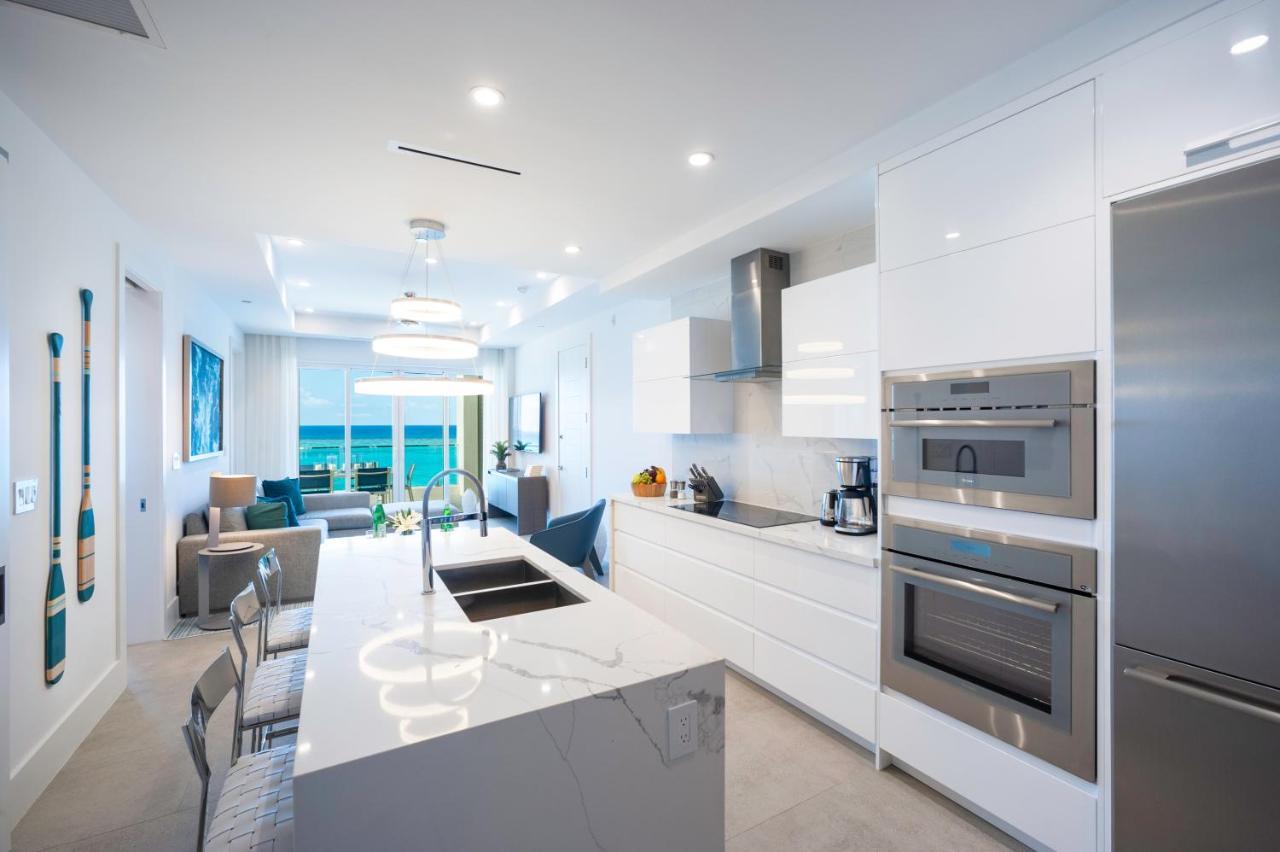 Rum Point Club Residences Driftwood Village Екстер'єр фото