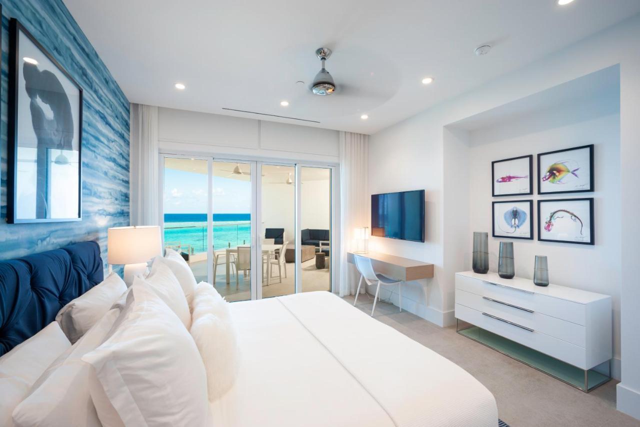 Rum Point Club Residences Driftwood Village Екстер'єр фото