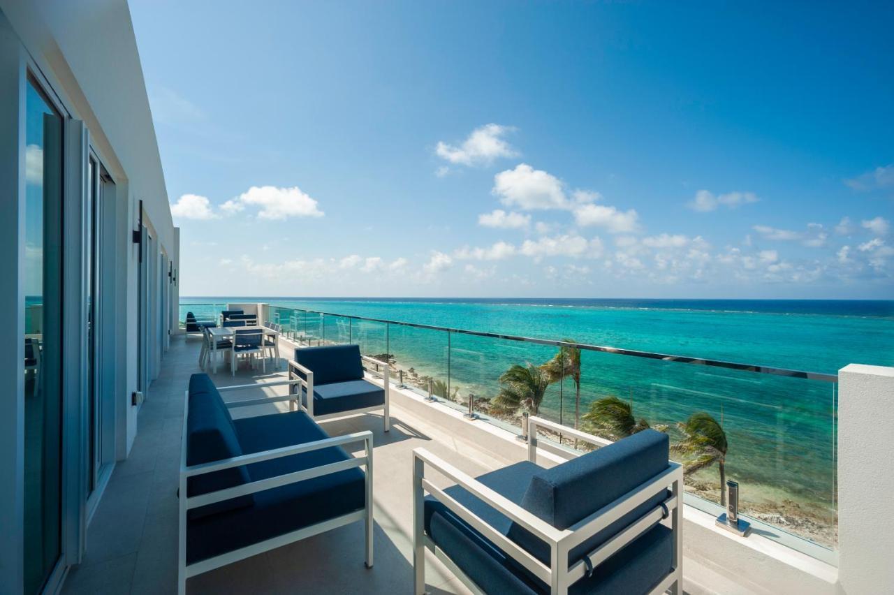 Rum Point Club Residences Driftwood Village Екстер'єр фото