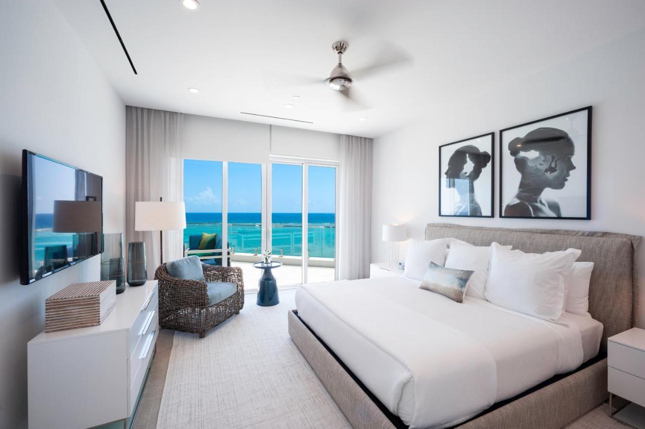 Rum Point Club Residences Driftwood Village Екстер'єр фото