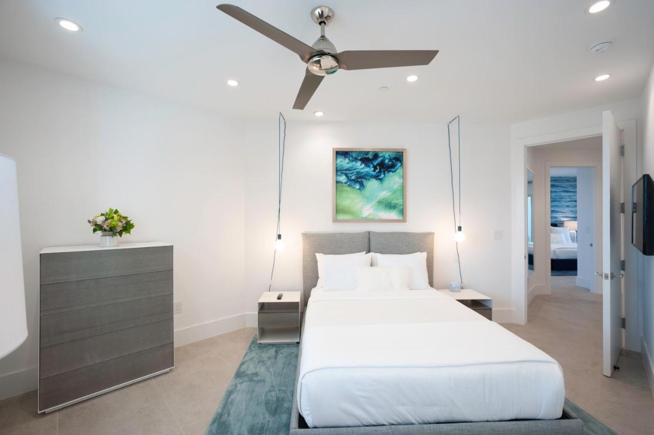 Rum Point Club Residences Driftwood Village Екстер'єр фото
