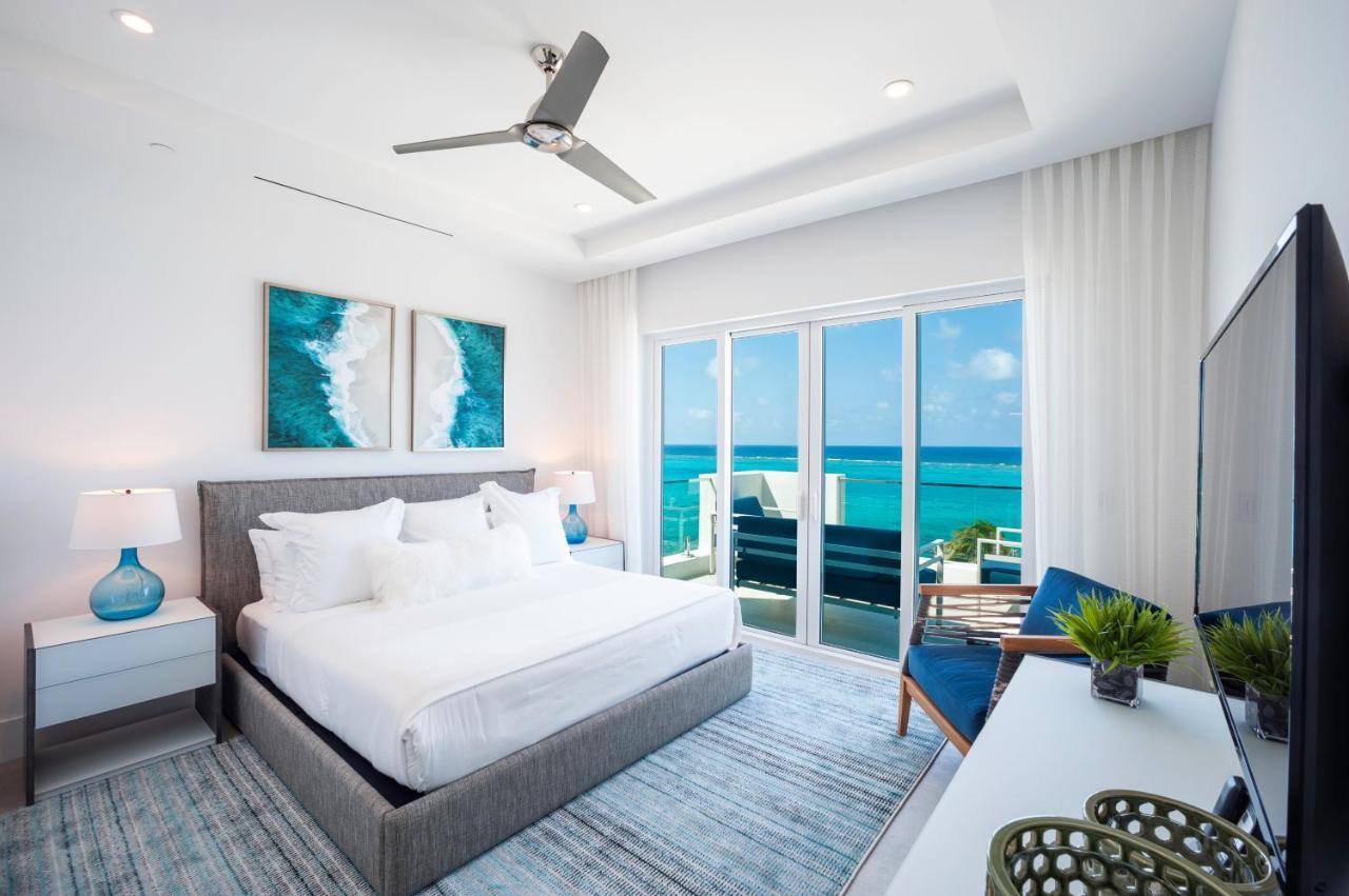 Rum Point Club Residences Driftwood Village Екстер'єр фото