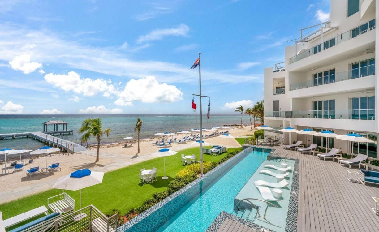 Rum Point Club Residences Driftwood Village Екстер'єр фото